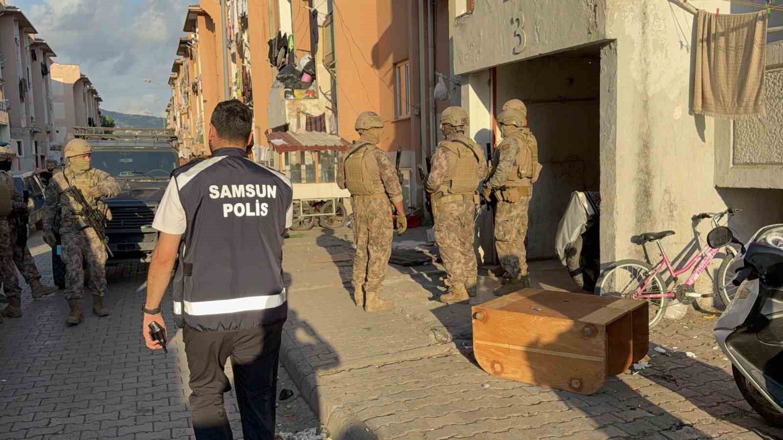 Yasa dışı bahis şebekesine şafak baskını: 67 gözaltı