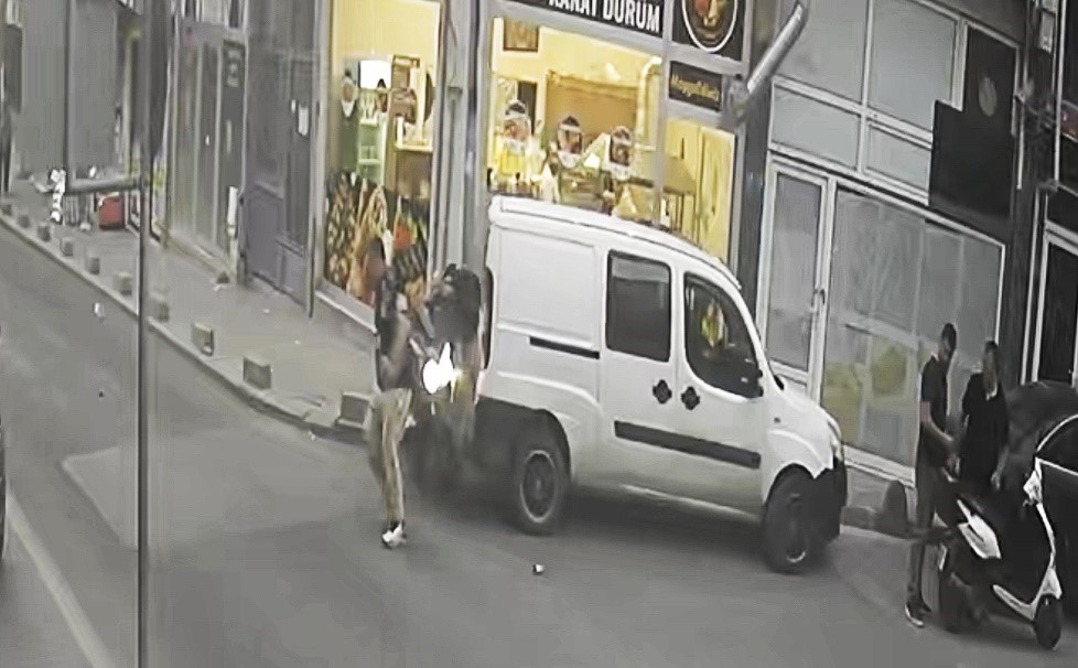 Tekirdağ’da ön teker şovu kazayla bitti, yaya ezilmekten son anda kurtuldu: Korkunç anlar kamerada