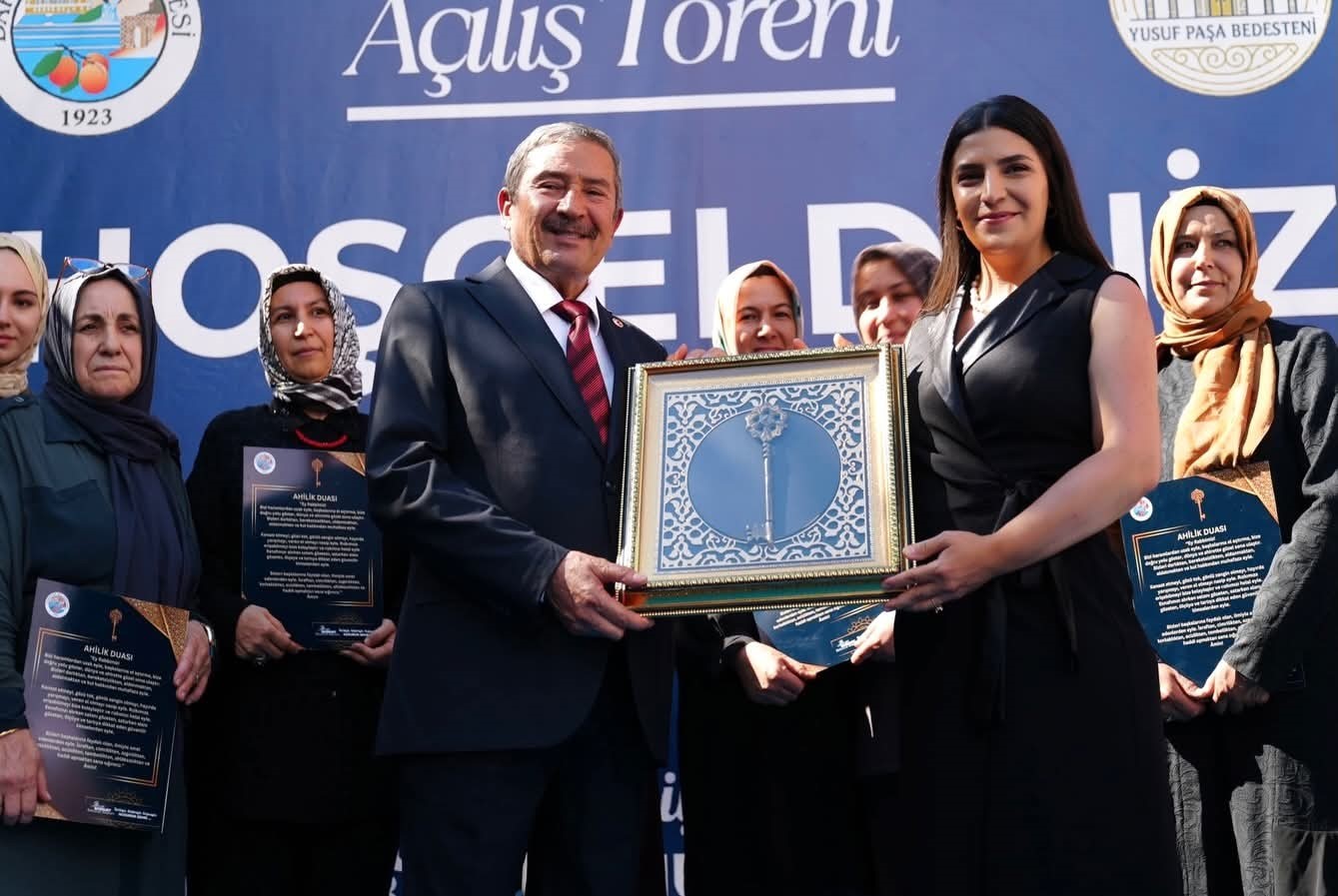 Tarihi Yusuf Paşa Bedesteni yeniden kapılarını açtı