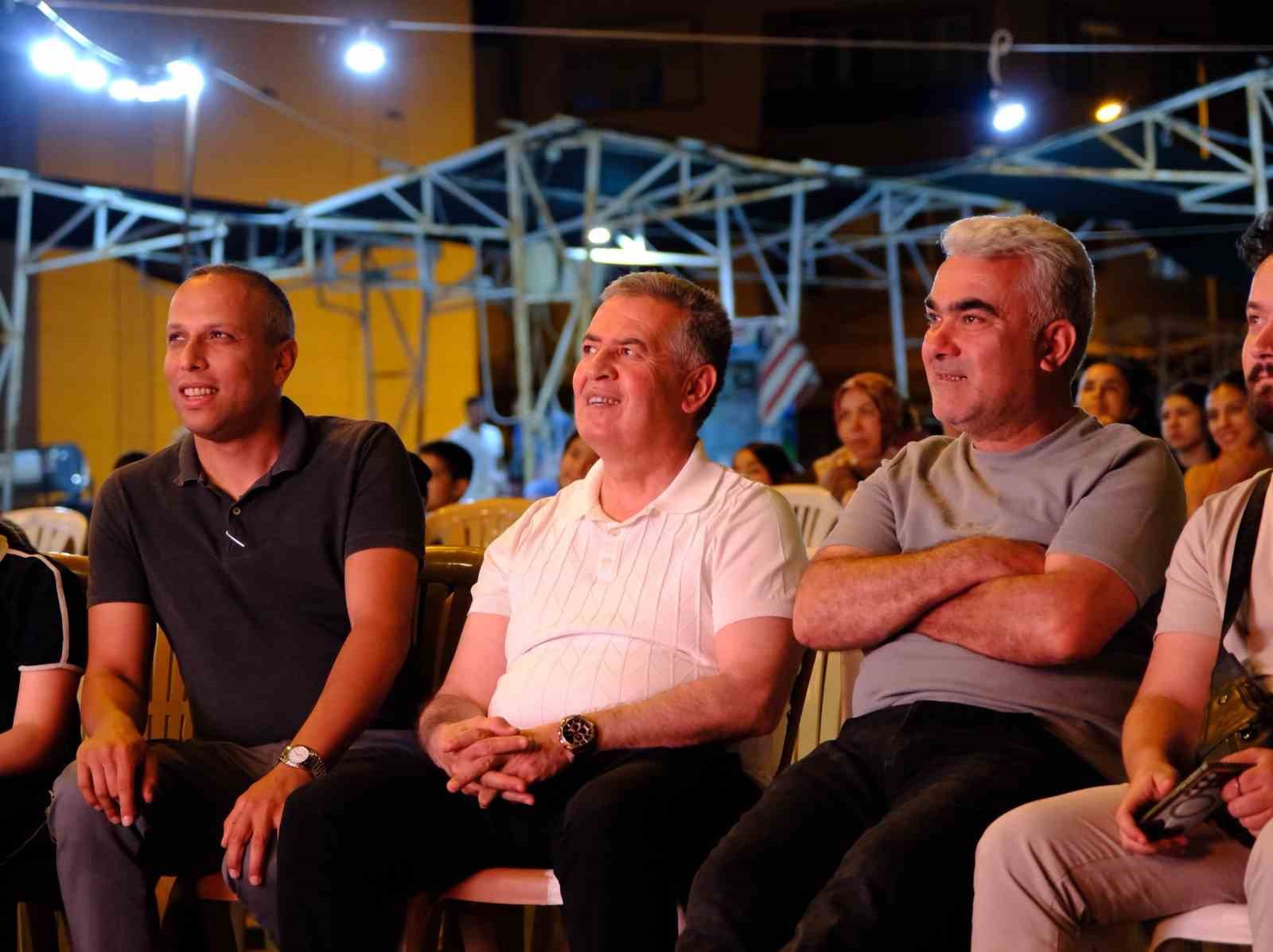 Buharkentliler açık hava sinemasında buluştu