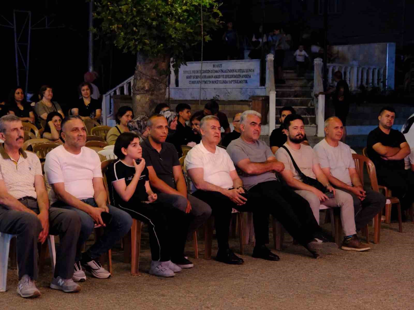 Buharkentliler açık hava sinemasında buluştu