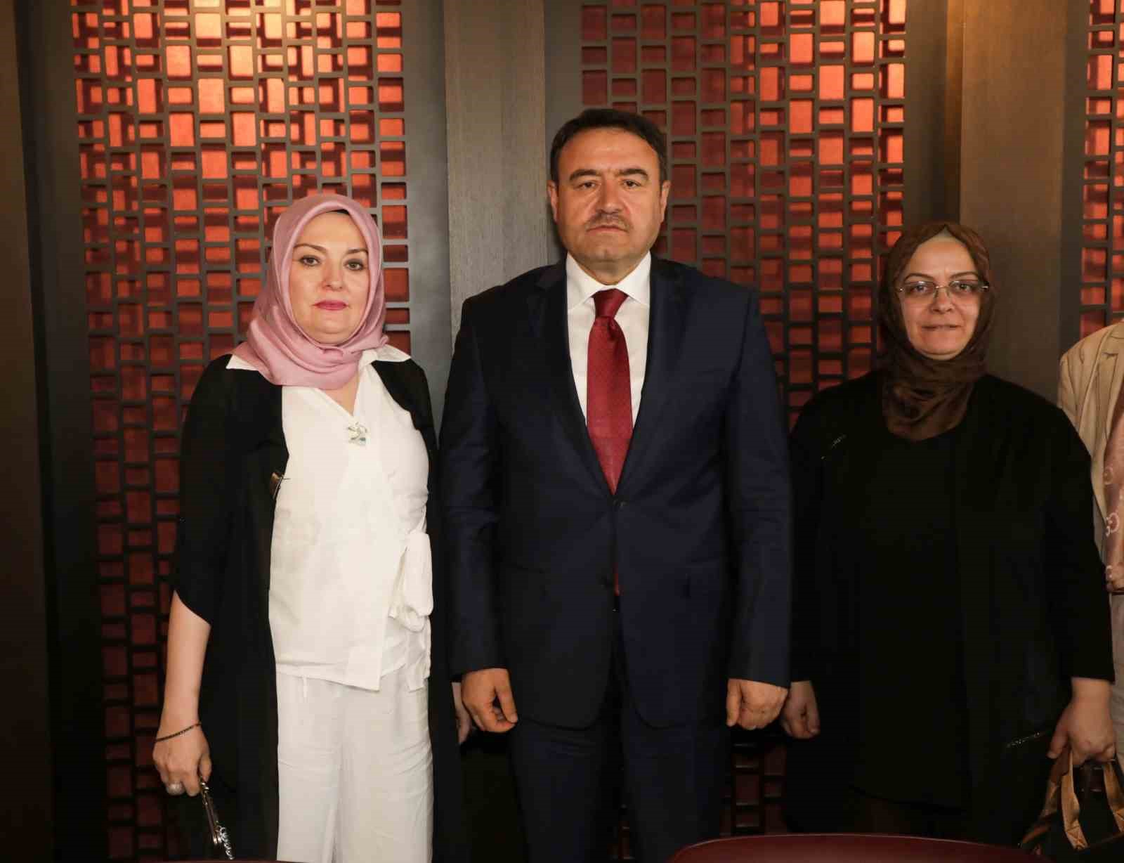 Kütahya çinisinin geleceği masaya yatırıldı