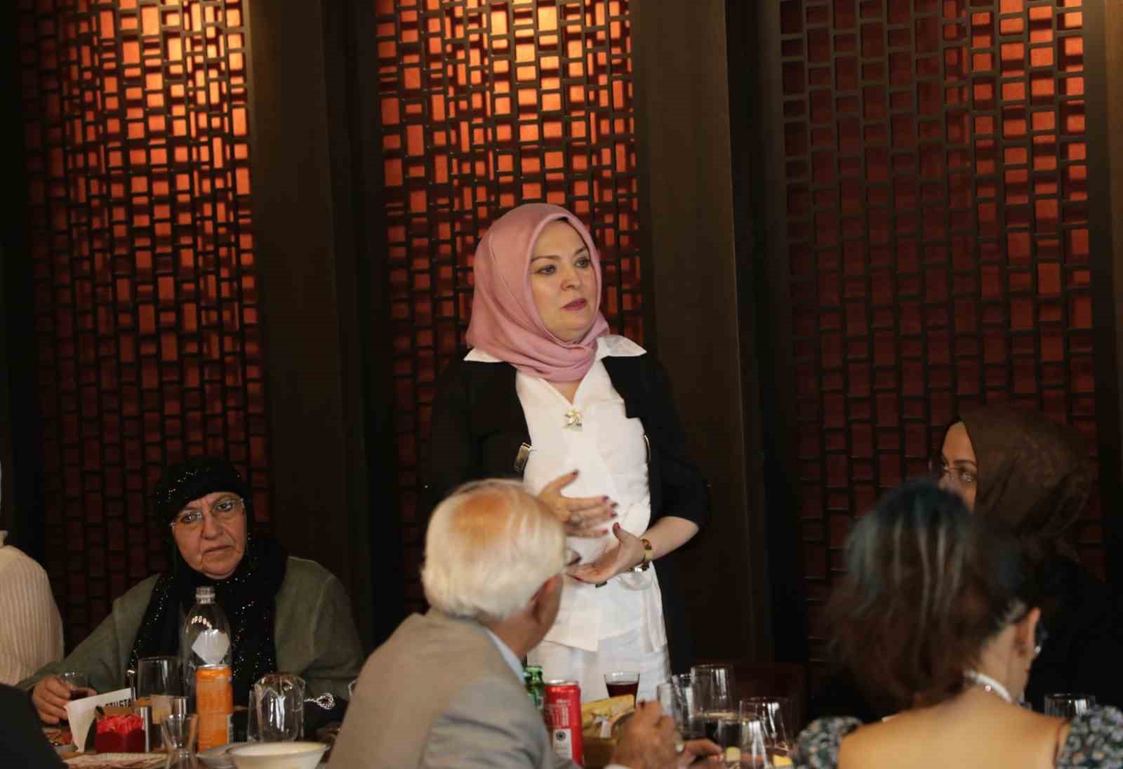 Kütahya çinisinin geleceği masaya yatırıldı