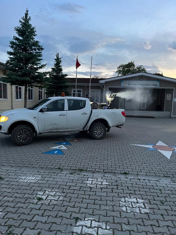 Kütahya İl Özel İdaresi’nden temizlik ve ilaçlama seferberliği