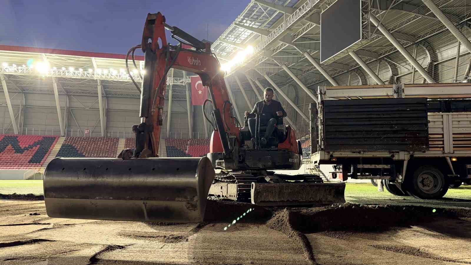 Çorum Şehir Stadyumu’nda Süper Lig mesaisi