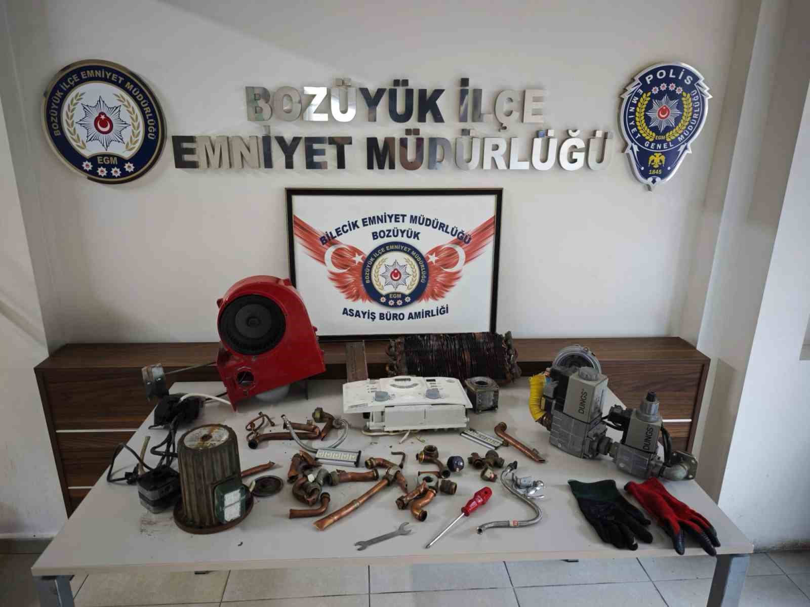 Bilecik’te metruk binada hırsızlık girişimi: 2 şüpheli yakalandı