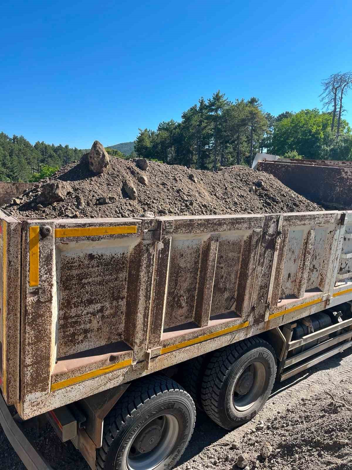 Çameli Yaylapınar Mahallesi’nde asfalt öncesi hazırlıklar devam ediyor
