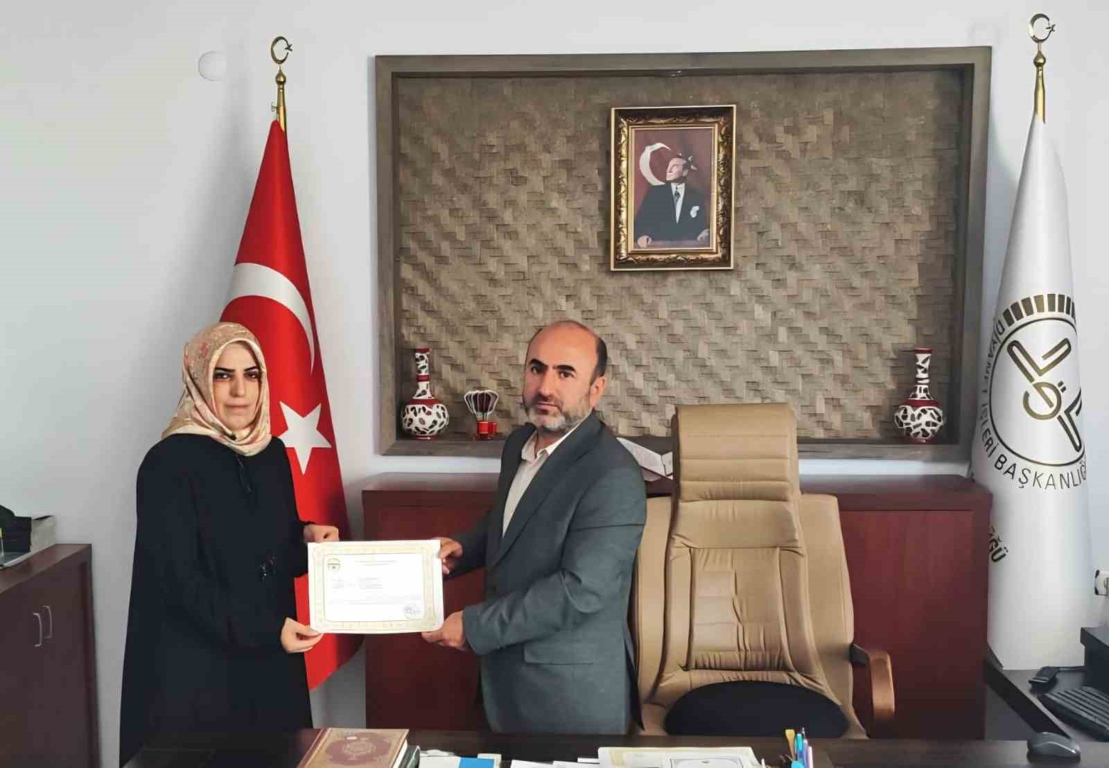 Aydıntepe Müftülüğü personeli başarı belgesiyle taltif edildi