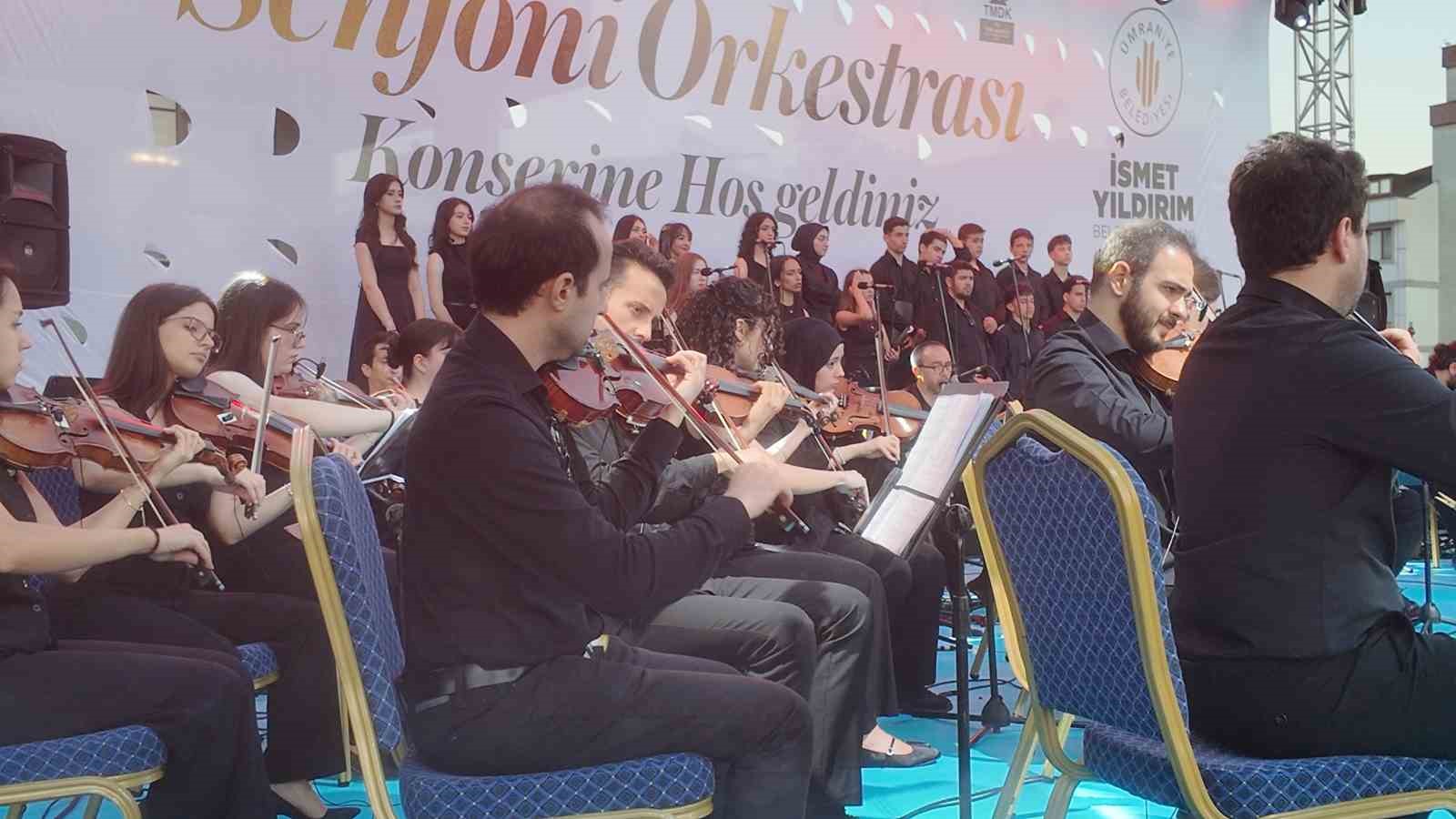 Ümraniye’de senfoni rüzgarı: Müzik Akademisi öğrencilerinden unutulmaz konser