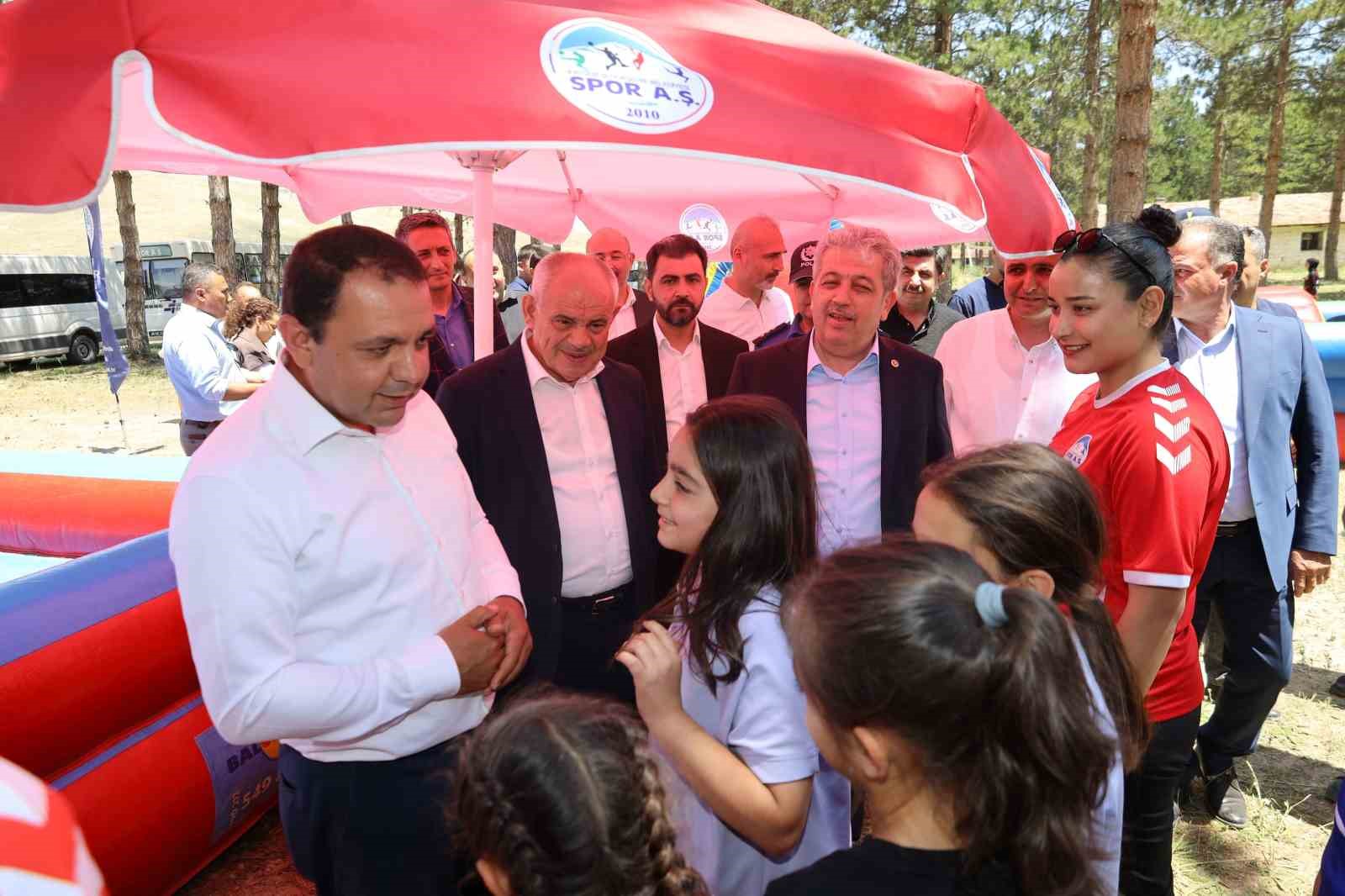 Yahyalı Gençler ERVA Spor Kulübü öğrencileri, Fidanlık AR-GE Merkezi’nde buluştu