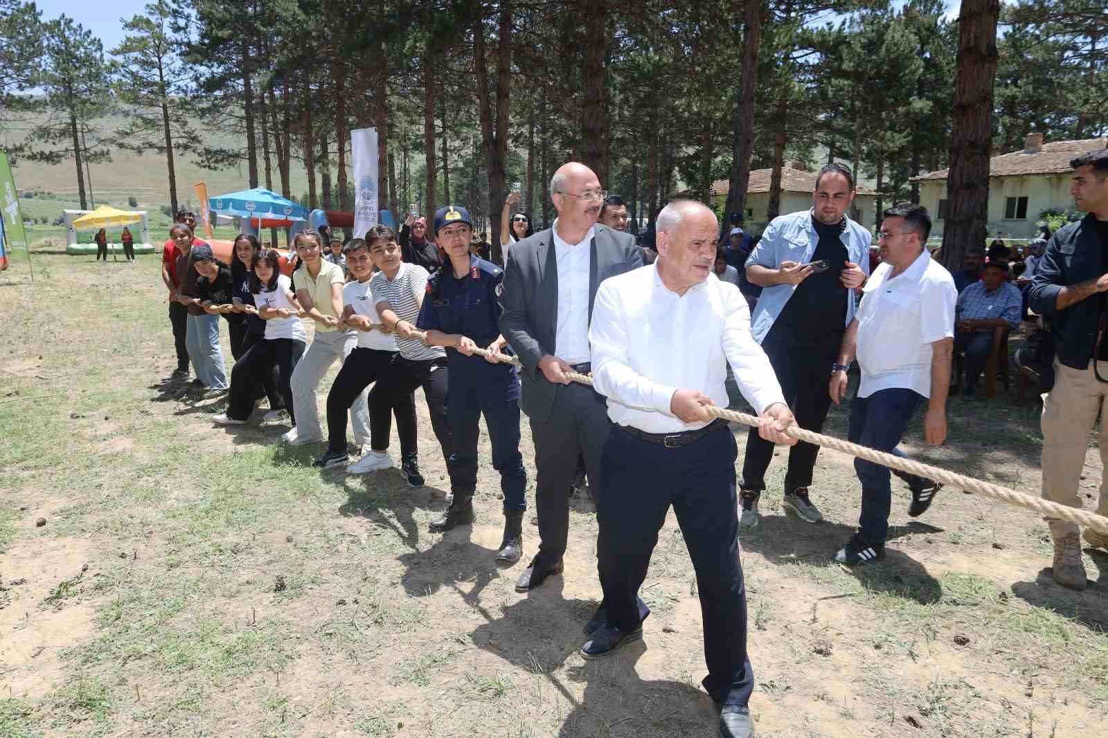 Yahyalı Gençler ERVA Spor Kulübü öğrencileri, Fidanlık AR-GE Merkezi’nde buluştu