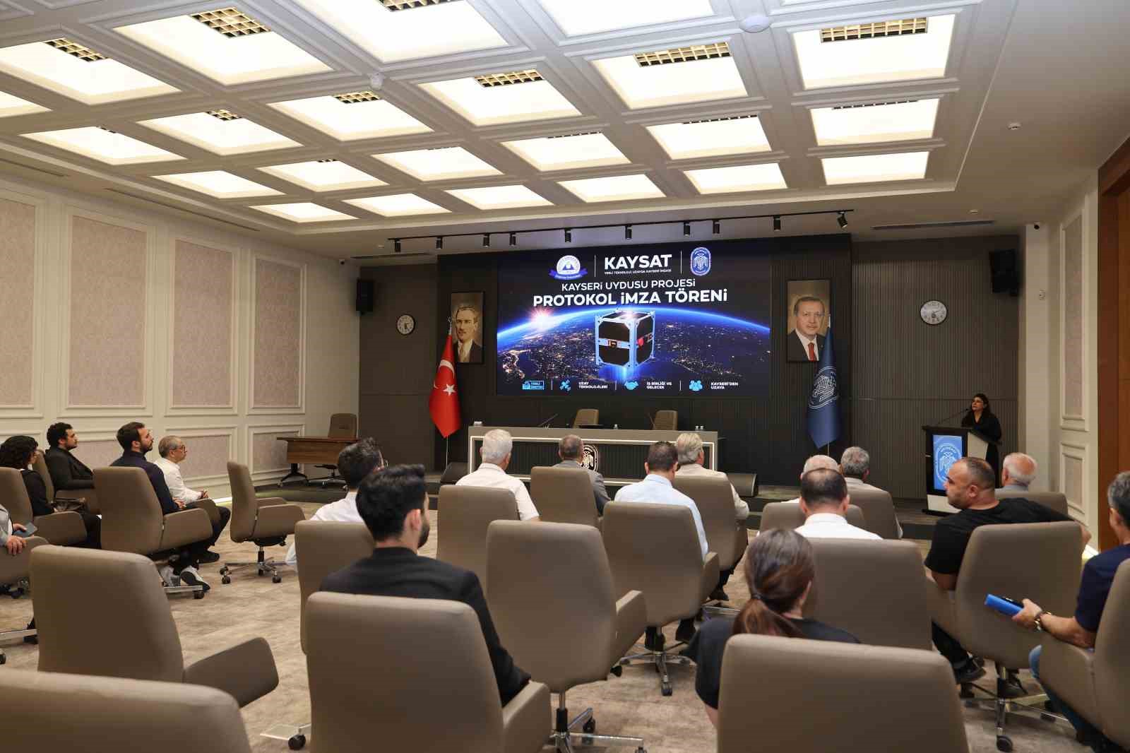 Meteoroloji uydusu KAY-SAT için Melikgazi Belediyesi’nde işbirliği protokolü