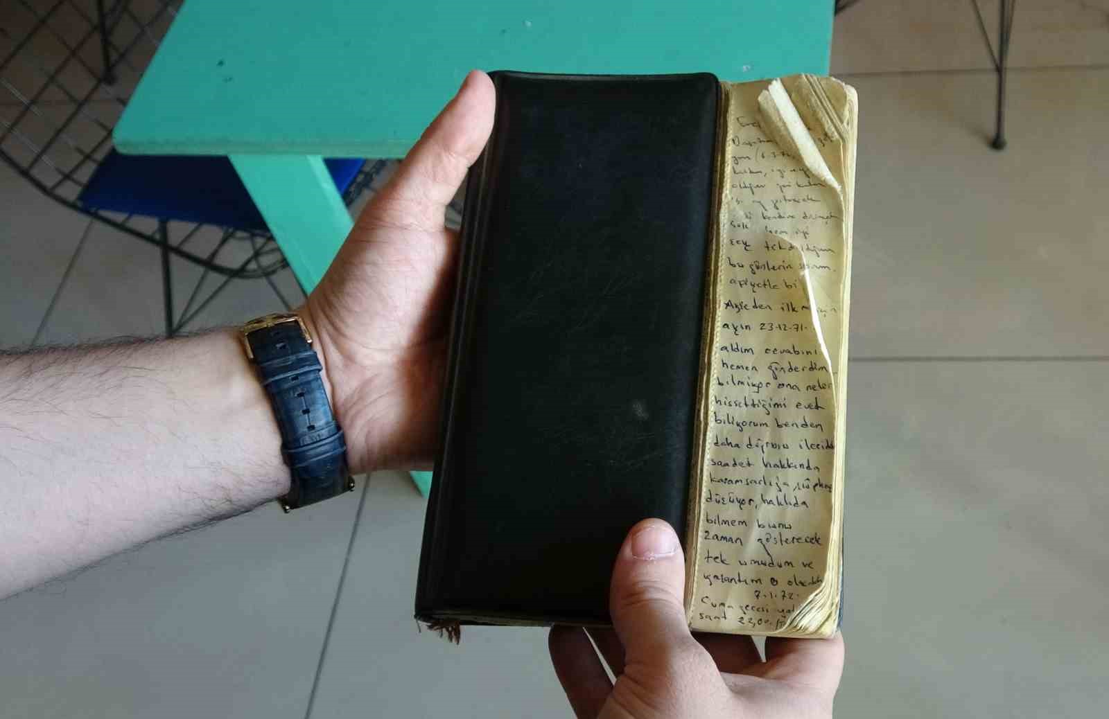 55 yıllık asker hatıra defteri, bir aşkı, ayrılığı ve dönemin izlerini gün yüzüne çıkardı