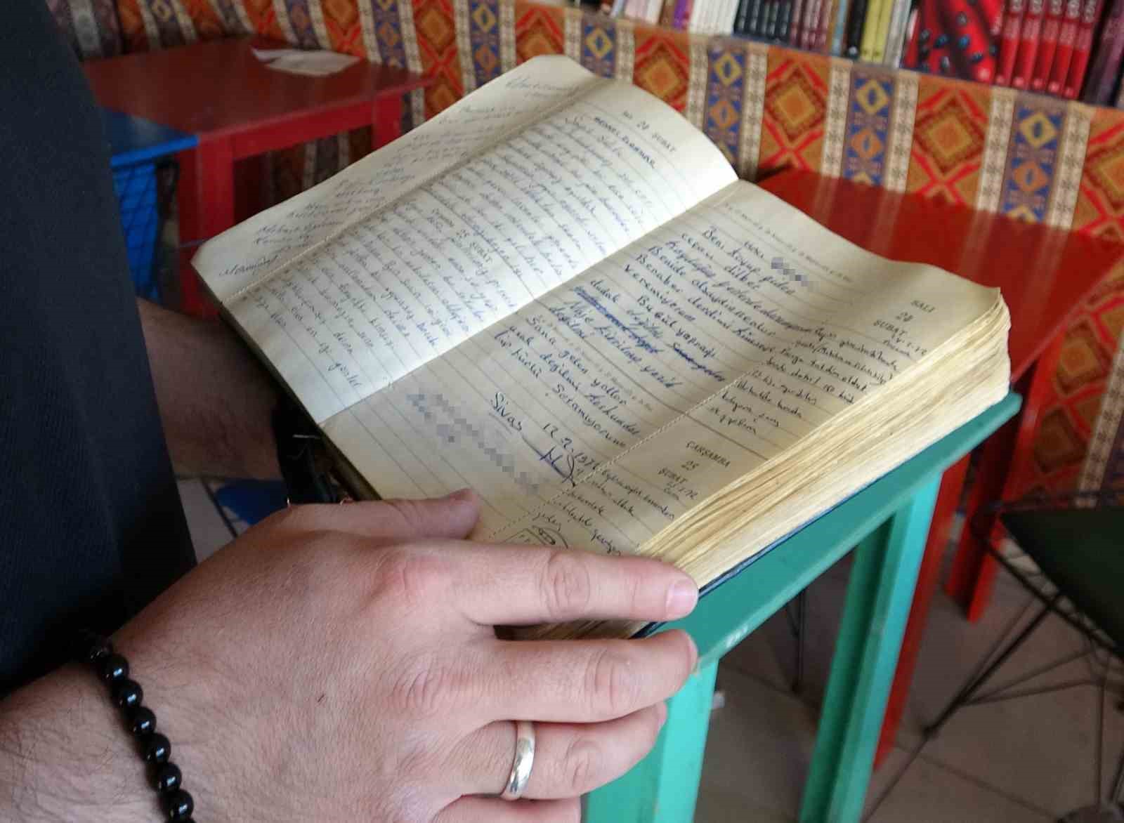 55 yıllık asker hatıra defteri, bir aşkı, ayrılığı ve dönemin izlerini gün yüzüne çıkardı