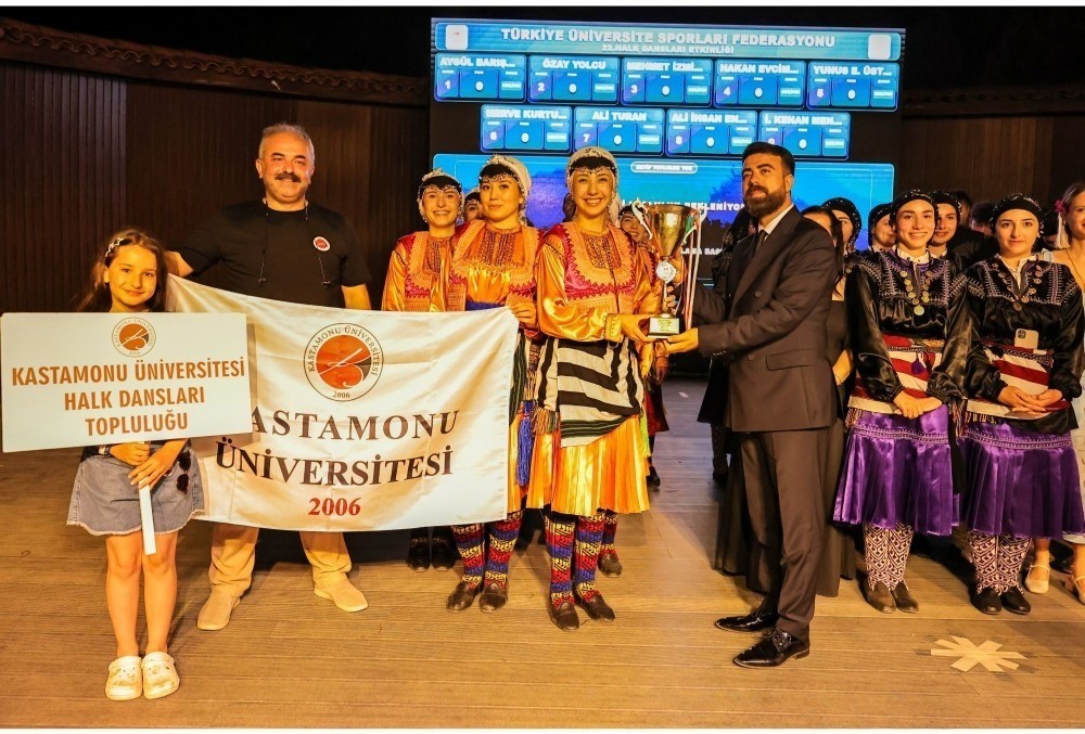 Kastamonu Üniversitesi Halk Dansları Topluluğu Türkiye ikincisi oldu