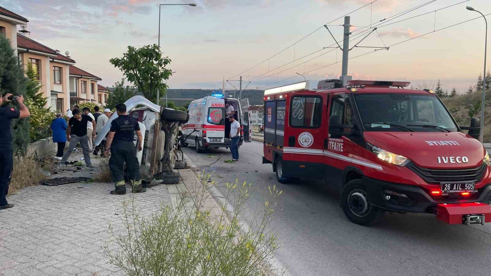 Kontrolünden çıkan aracın genç sürücüsü yaralandı