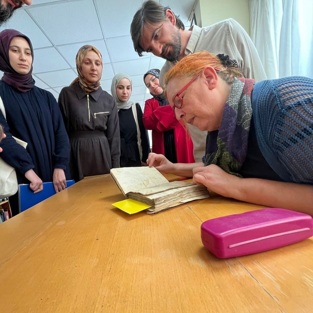 Tozlu raflardan dijital dünyaya: 600 yıllık miras Ege’de koruma altında