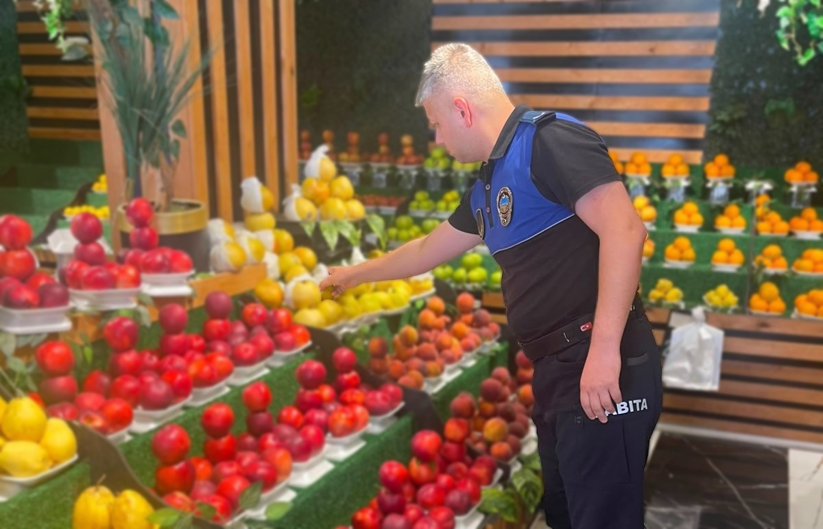 Zabıta ekiplerinden manav denetimi