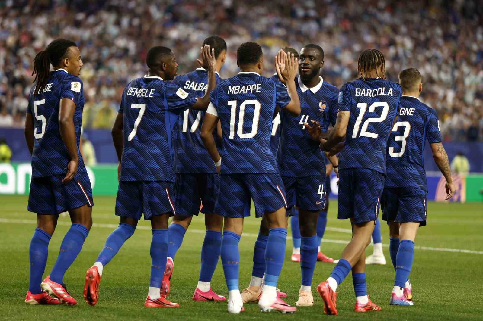 Mbappe ve Haaland, golleriyle ülkelerini son 32 turuna taşıdı