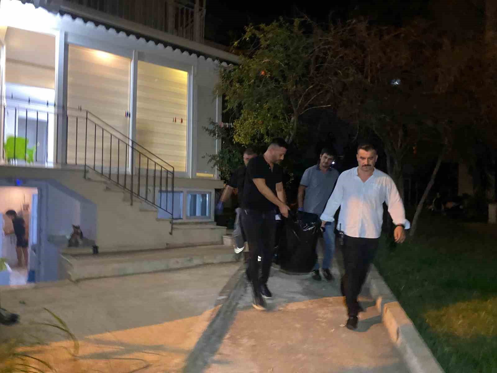 Eski eşini eşarp ve yastıkla boğan sanık, olay gecesi kız arkadaşına trafikte birisini öldürdüğünü söylemiş
