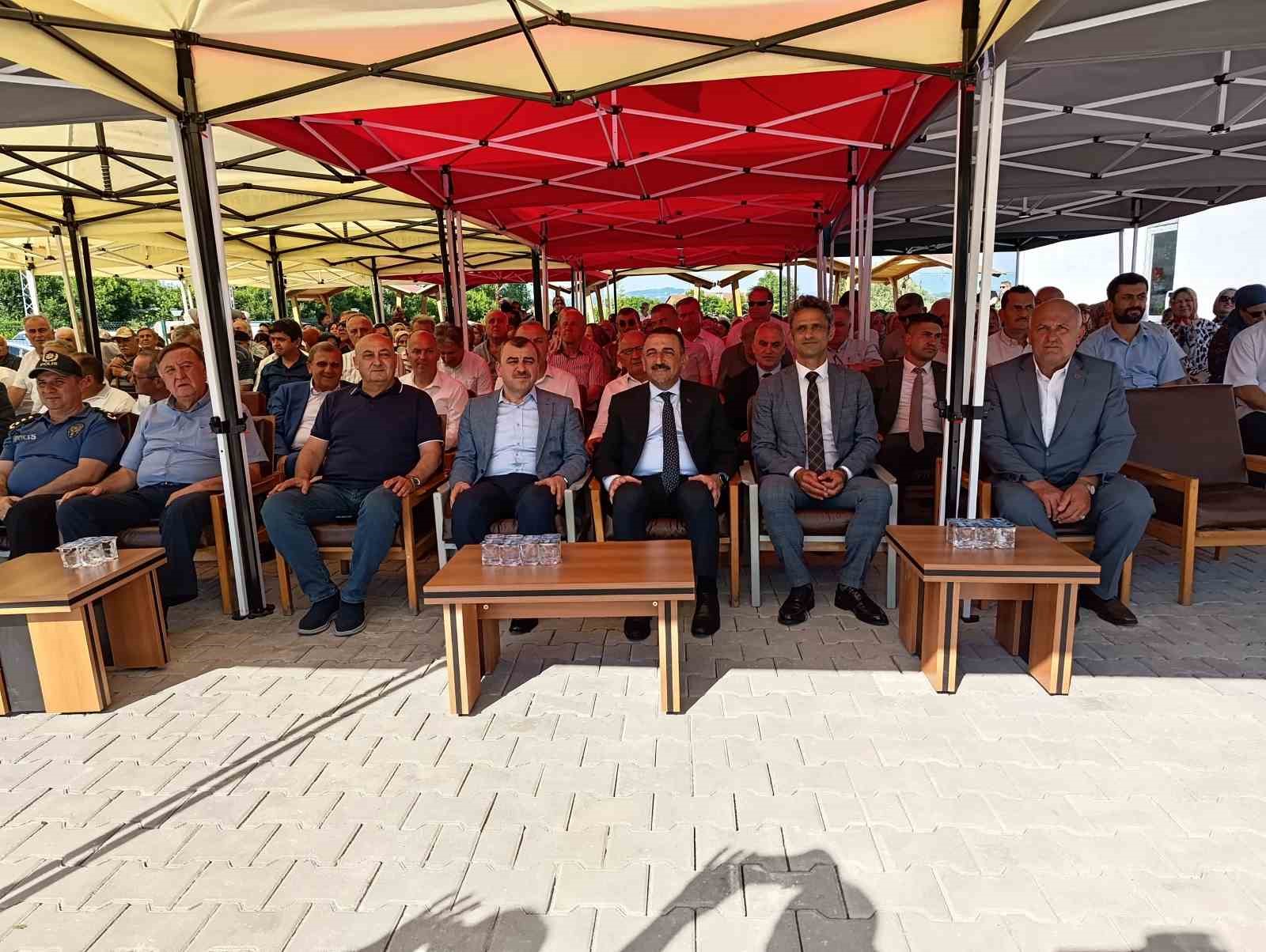 Şehler köyü sosyal tesisleri ile halk eğitim merkezi sergisi beğeni topladı