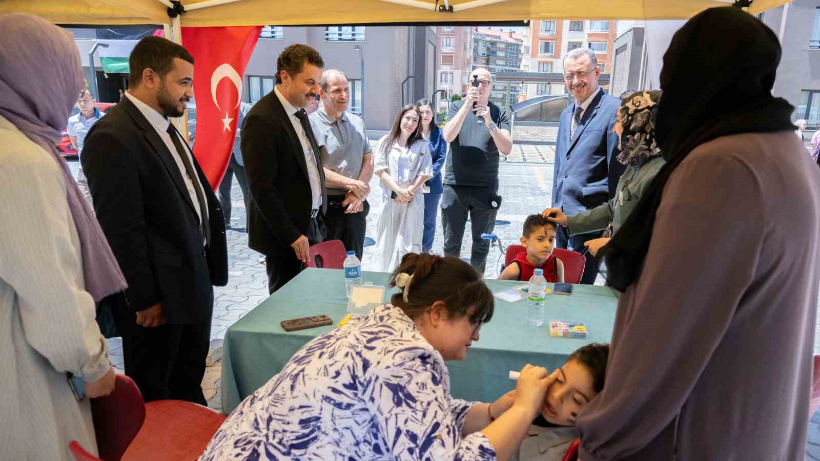 Selçuk Üniversitesinden Filistinli çocuklara sağlık ve dayanışma eli