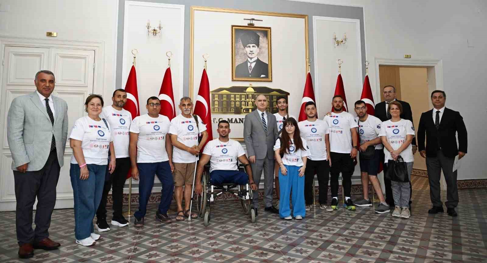 Manisalı engelli yüzücüler Macaristan yolcusu