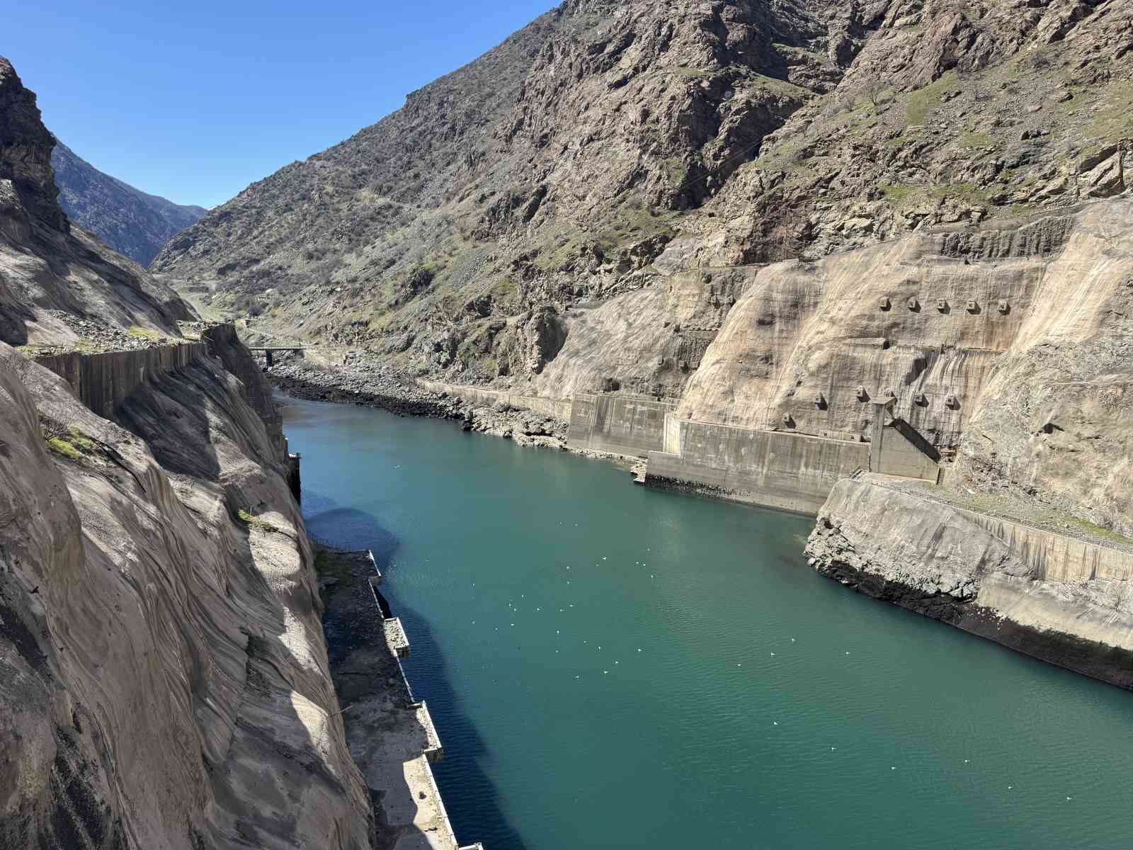 Karakaya Barajı’nda su tahliyesi tamamlandı