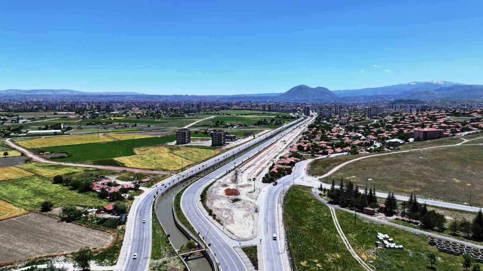 Başkan Çolakbayrakdar: "Şehrimize 2,5 kilometrelik yeşil koridor kazandırıyoruz"