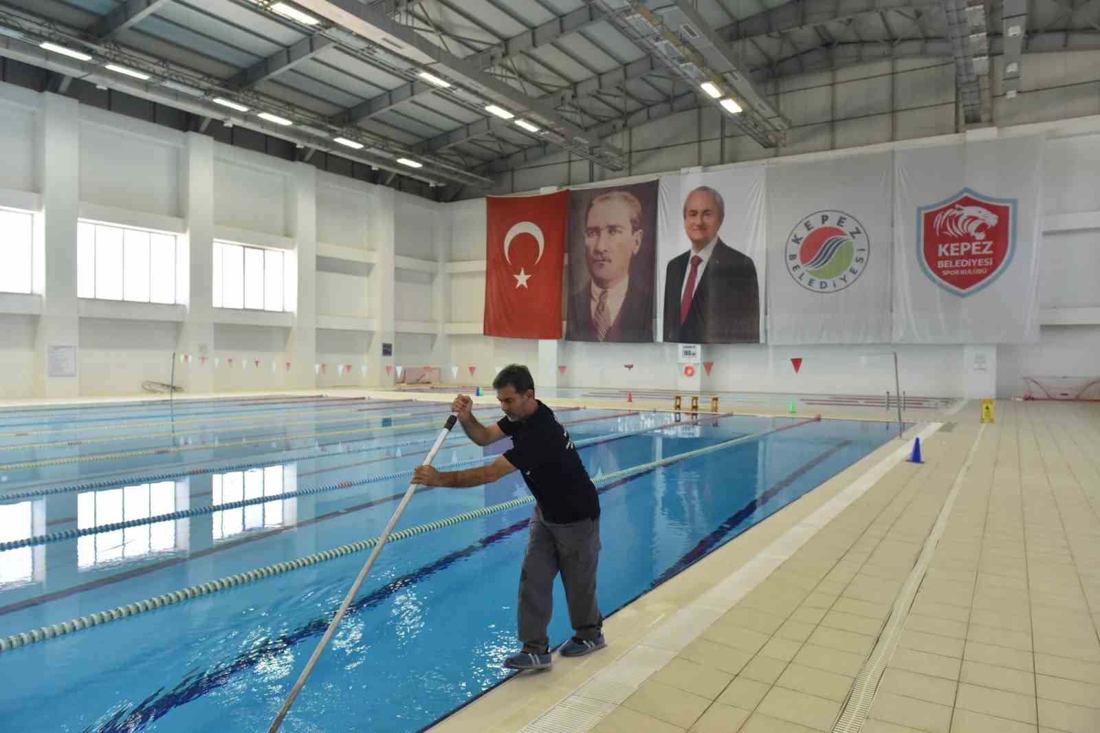 Kepez’in olimpik yüzme havuzunda hijyen ve sağlık önceliği