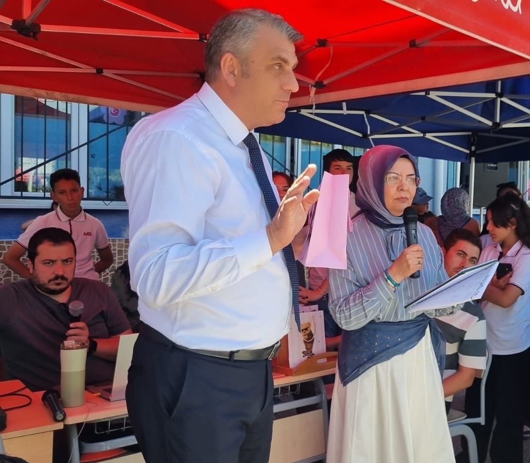 Eskişehir Mehmet Gedik Ortaokulu’nda ‘mavi kapaklar’ umuda dönüştü