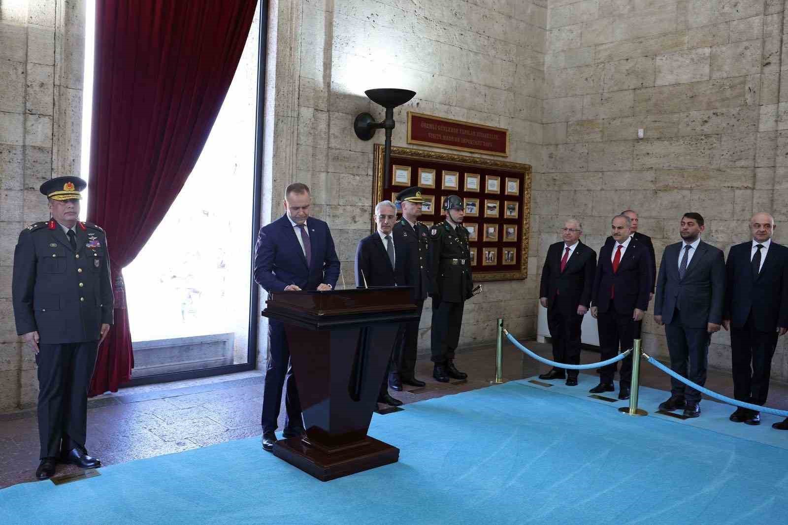 Polonya Cumhurbaşkanı Nawrocki, Anıtkabir’i ziyaret etti