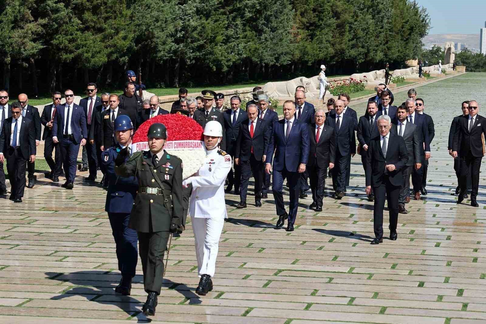 Polonya Cumhurbaşkanı Nawrocki, Anıtkabir’i ziyaret etti