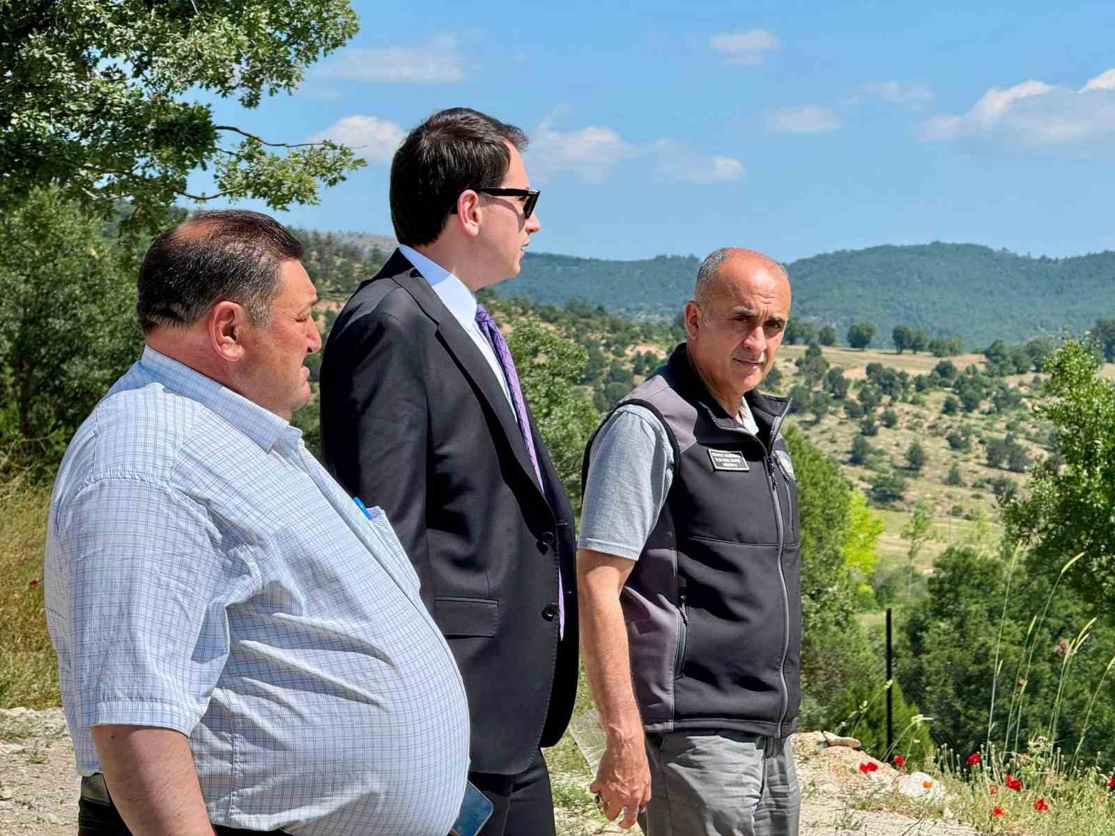 Hisarcık Kaymakamı Atam, vatandaşların talep ve ihtiyaçlarını yerinde dinledi