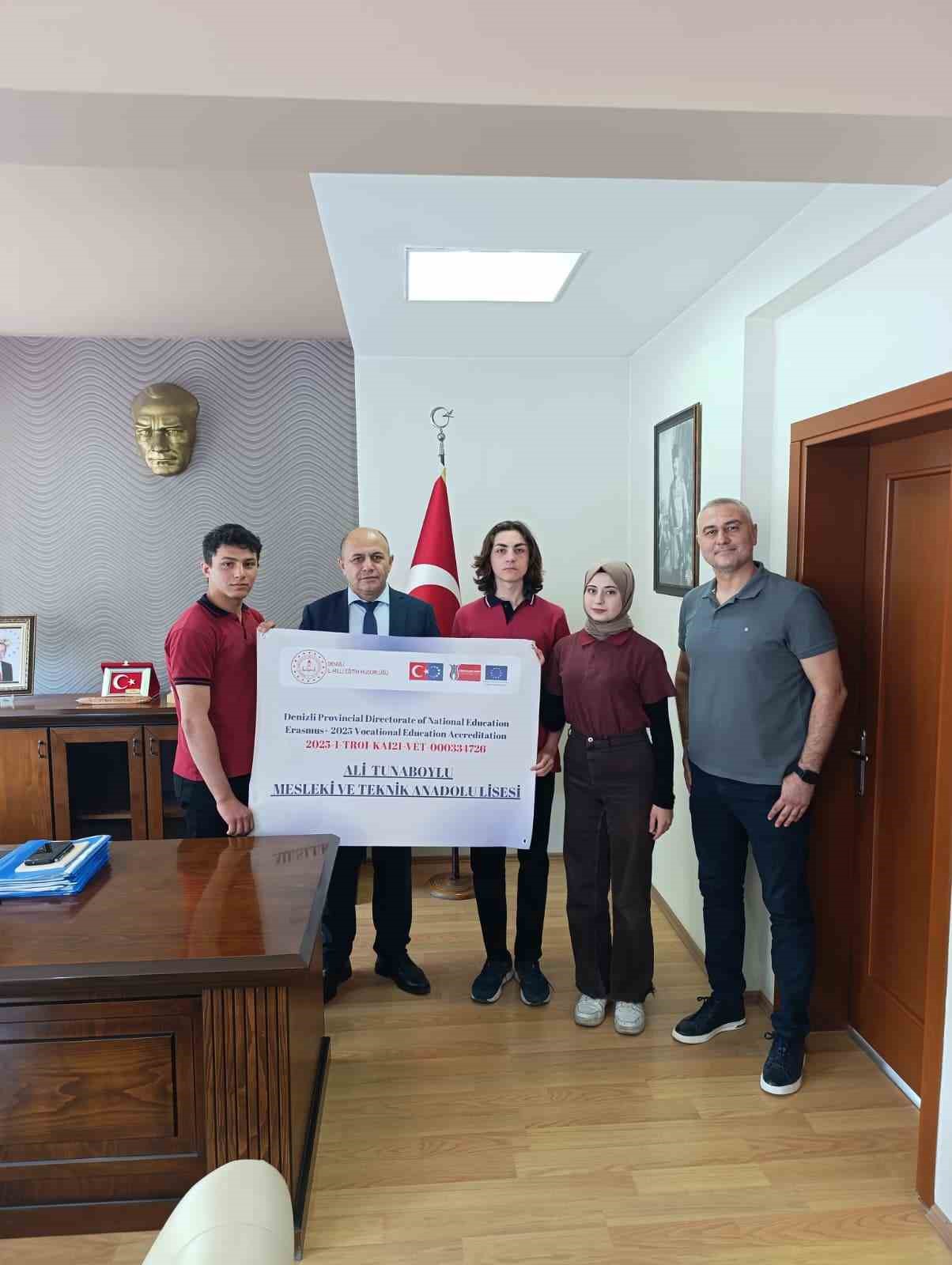 Buldanlı öğrenciler İtalya’da 3 aylık aşçılık stajı görecekler