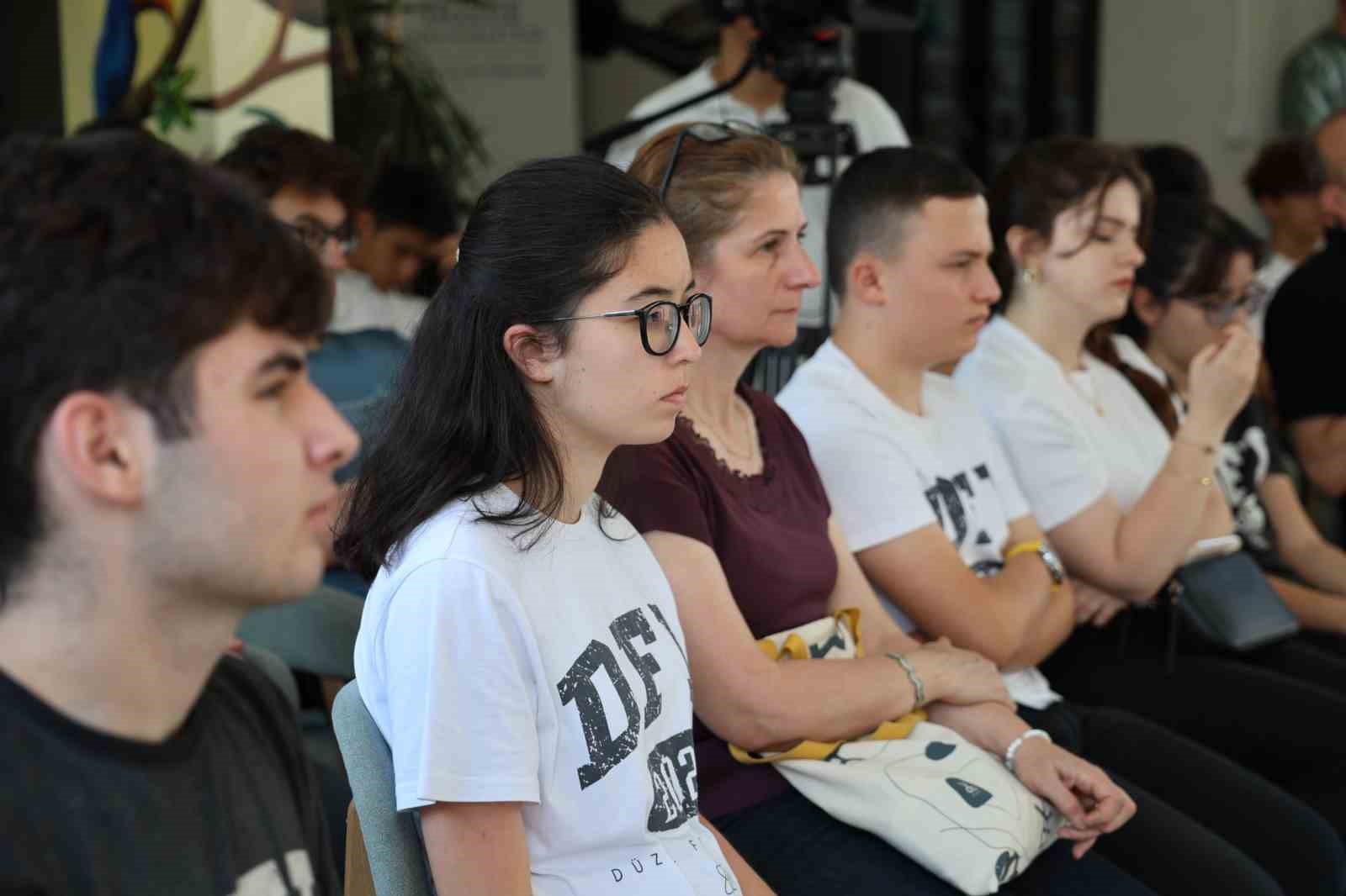 Akademik bilgi toplama aktarılıyor