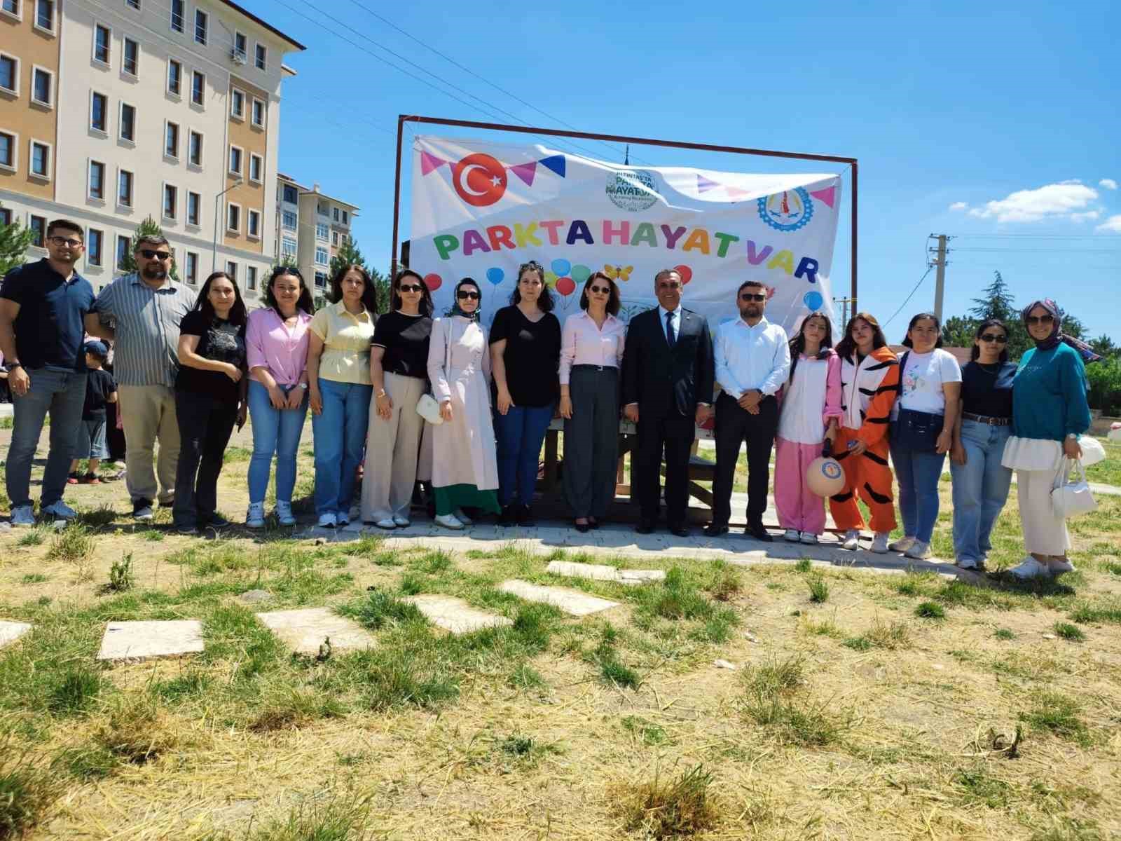 Altıntaş’ta çocuk şenliği