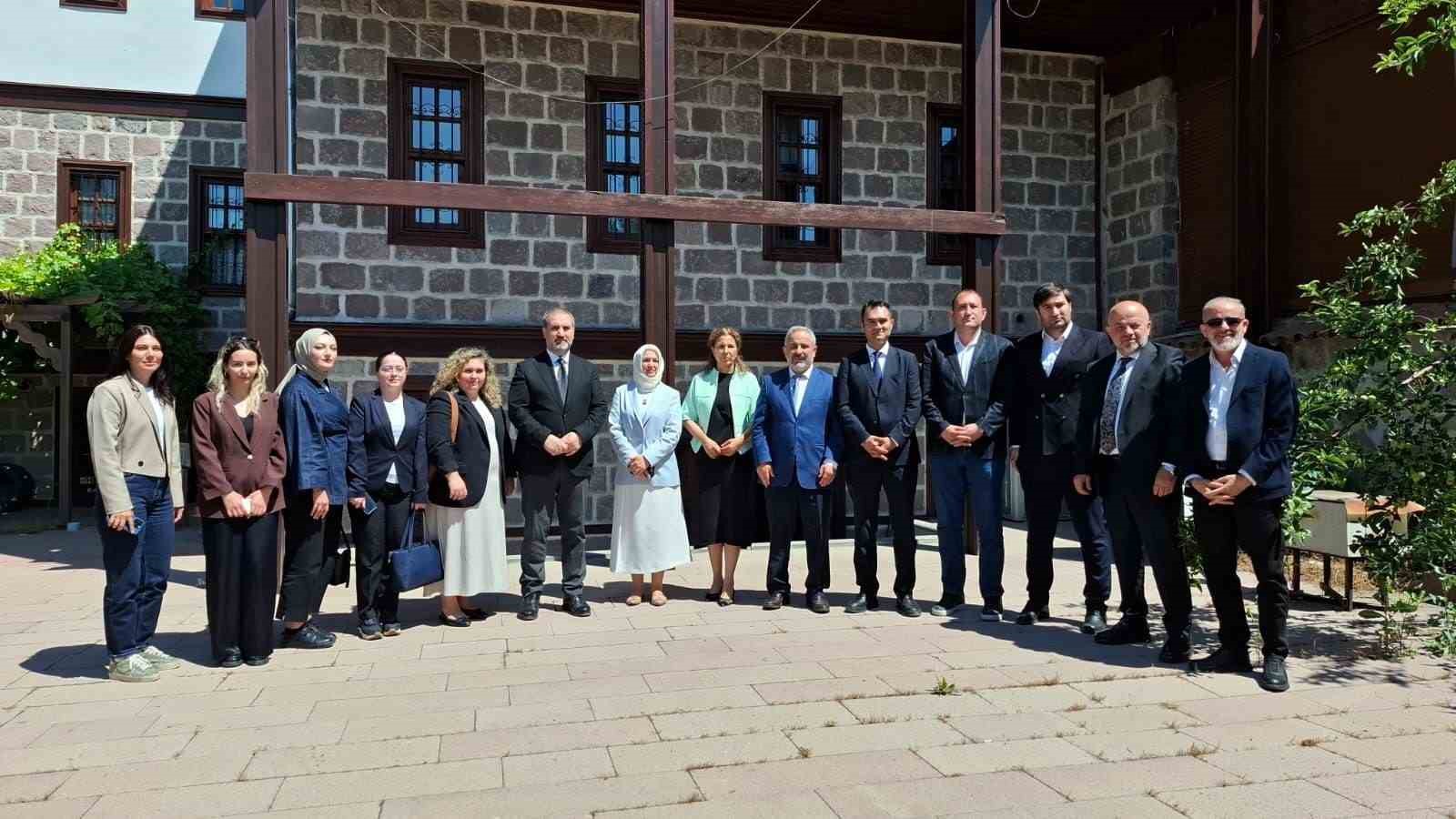 AK Parti Genel Başkan Yardımcısı Şen’den anket açıklaması: "Yüzde 37-38’lerdeyiz"