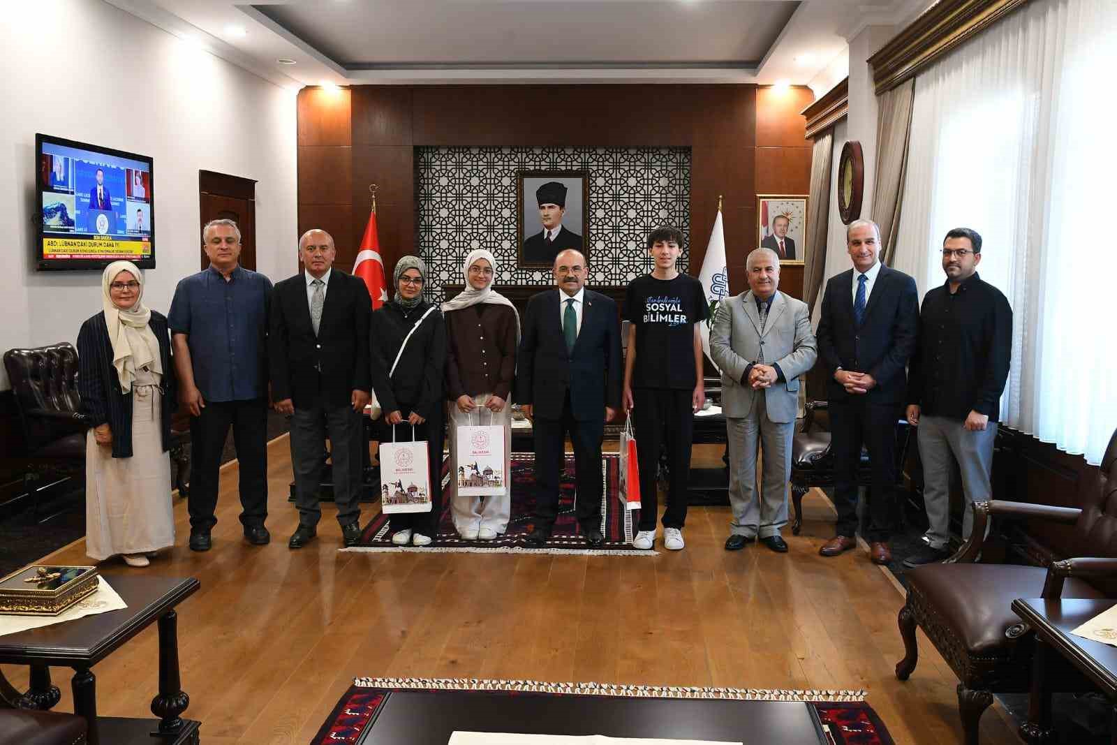 İmam Birgivi’nin yarışmasında ’Genç Kalemler’ ödüllendirildi