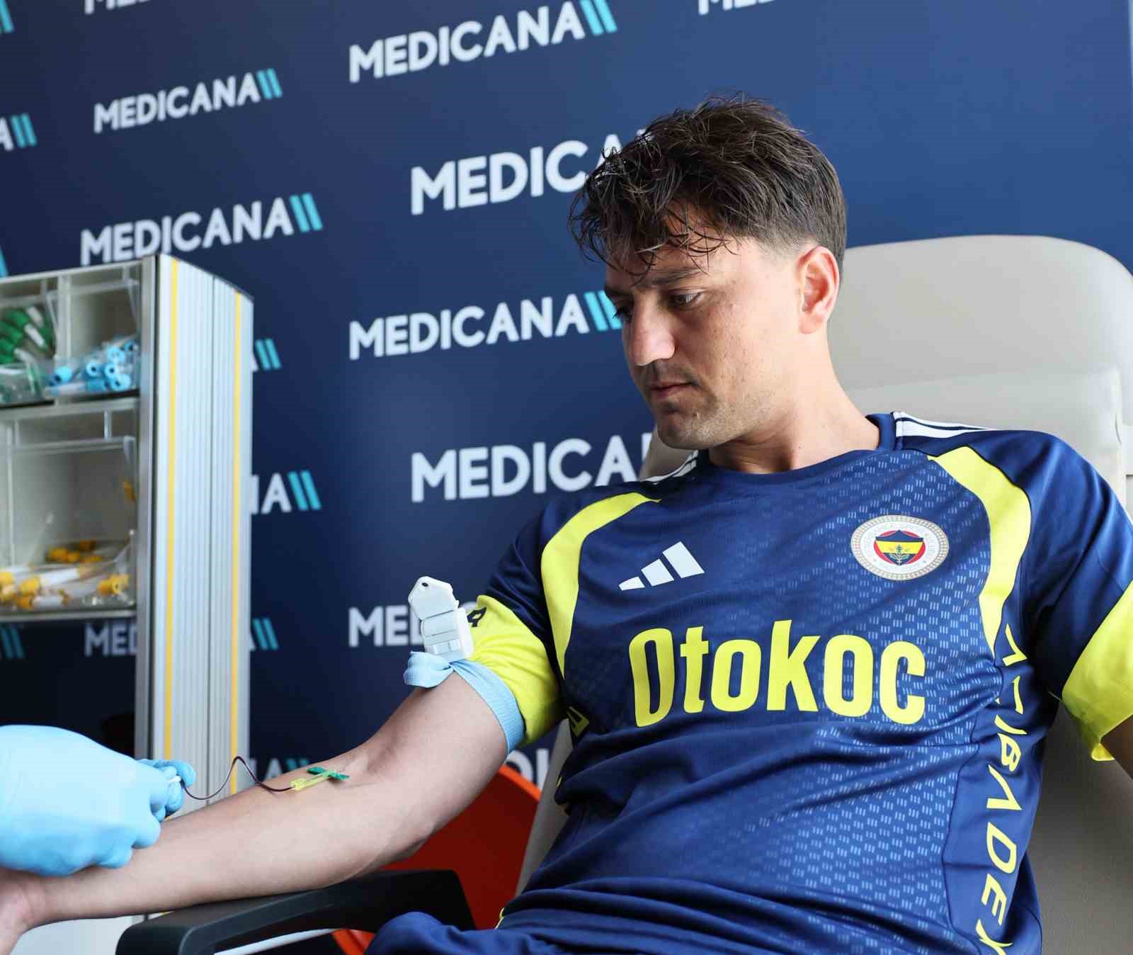 Fenerbahçe’de sağlık kontrolleri devam ediyor