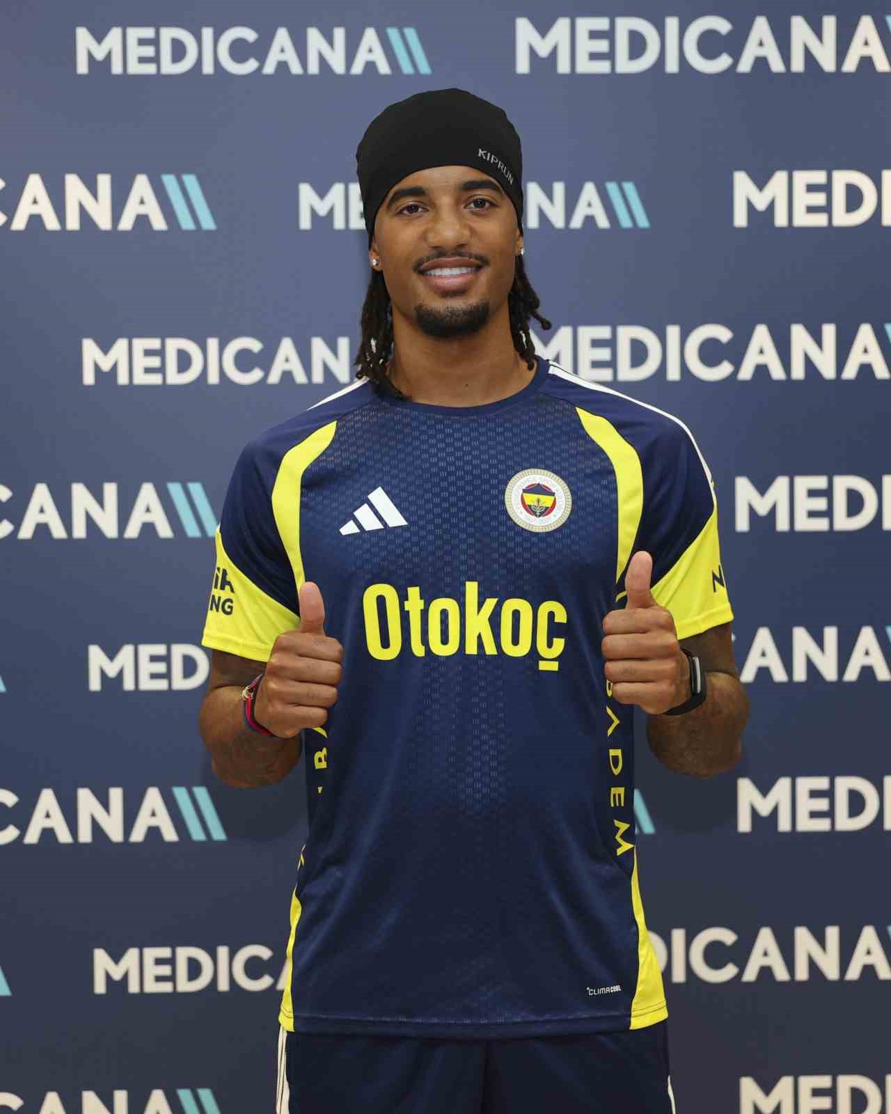 Fenerbahçe’de sağlık kontrolleri devam ediyor