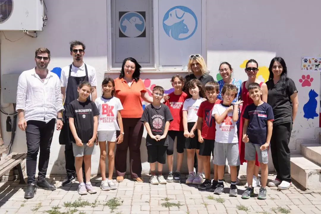 Burhaniyeli öğrencilerden can dostlara sevgi dolu dokunuş