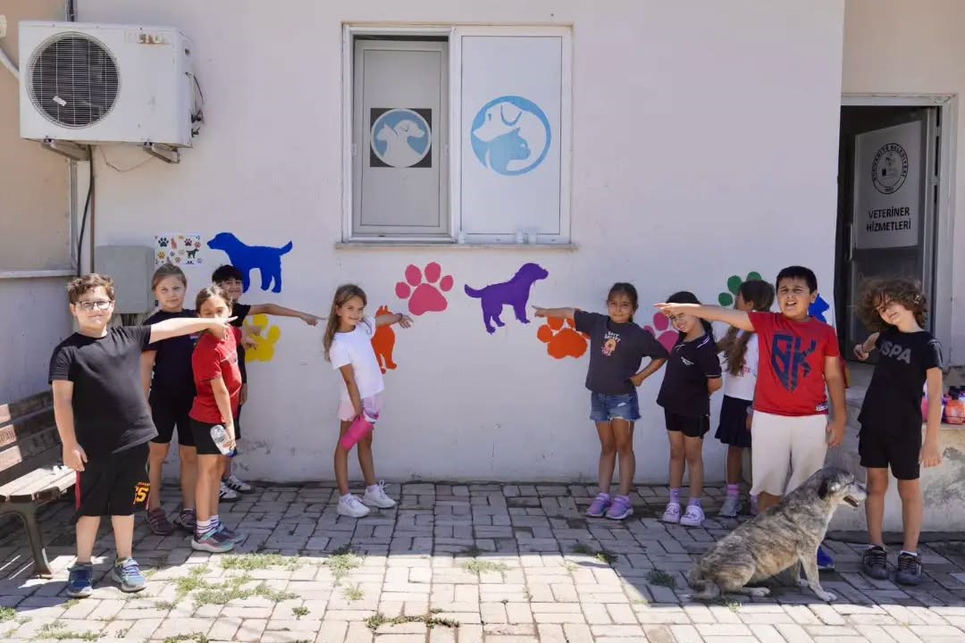 Burhaniyeli öğrencilerden can dostlara sevgi dolu dokunuş
