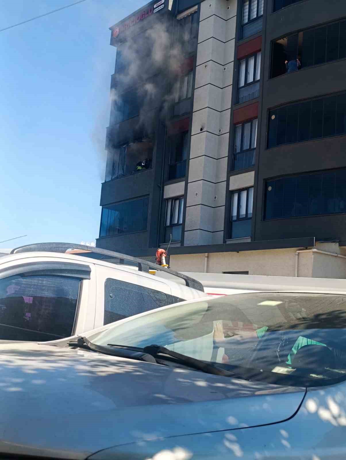 Çocukların ateşle oyunu yangın çıkardı: 1 yaralı
