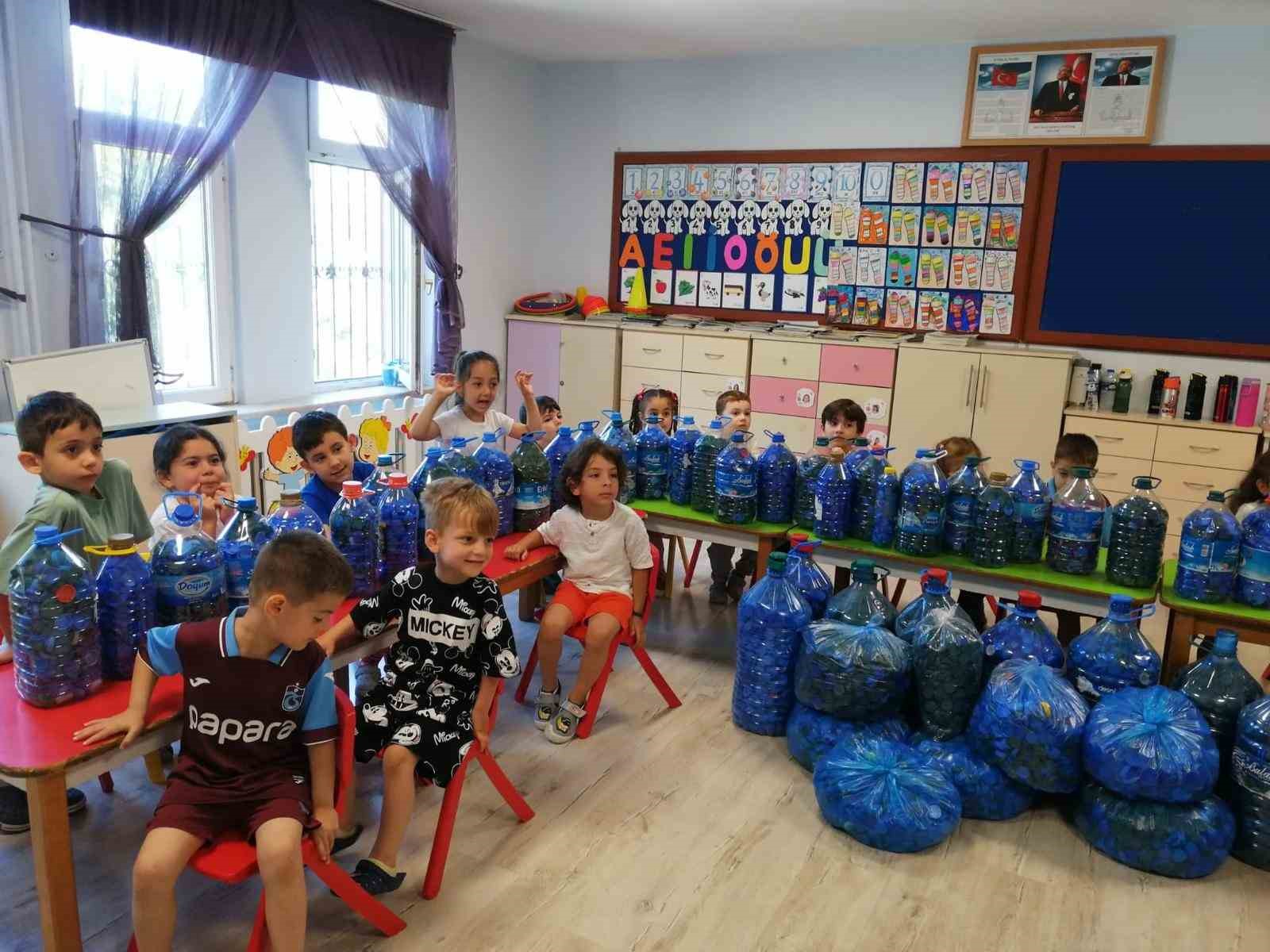Trabzon’da ’Kapaklar Çoğalsın Engeller Azalsın Projesi’ne miniklerden destek