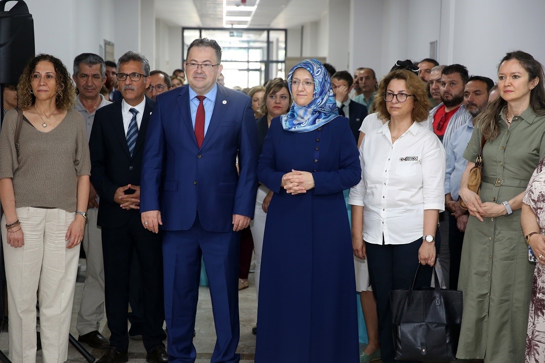 MCBÜ Yabancı Dil ve Dijital Sınav Merkezi açıldı