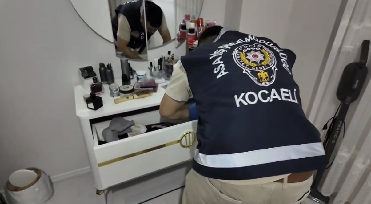 Fuhuş çetesinin çetelesi ajandadan çıktı