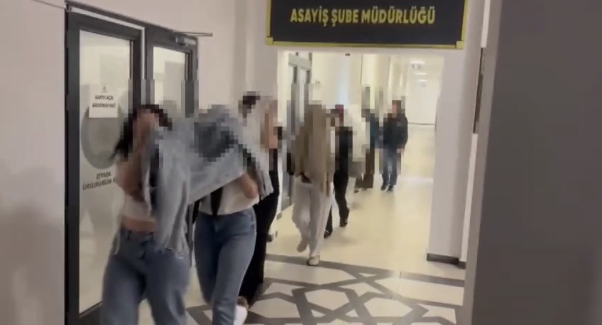 Fuhuş çetesinin çetelesi ajandadan çıktı