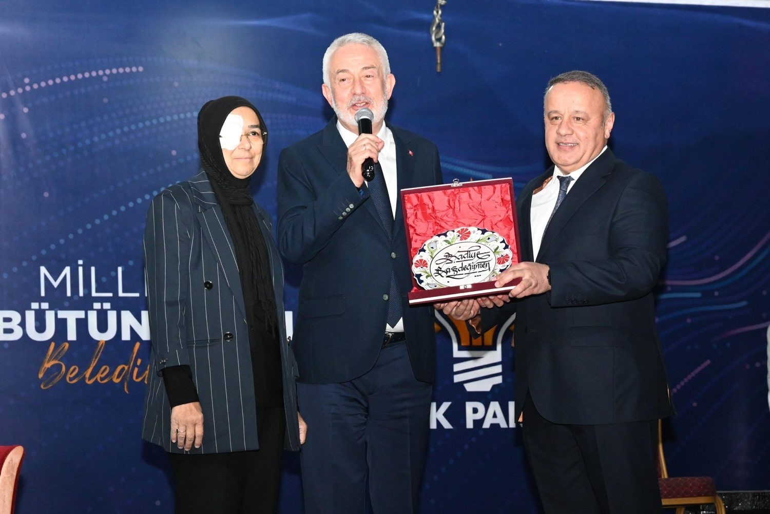 Başkan Başdeğirmen, mahallelerde vatandaşlarla buluşuyor