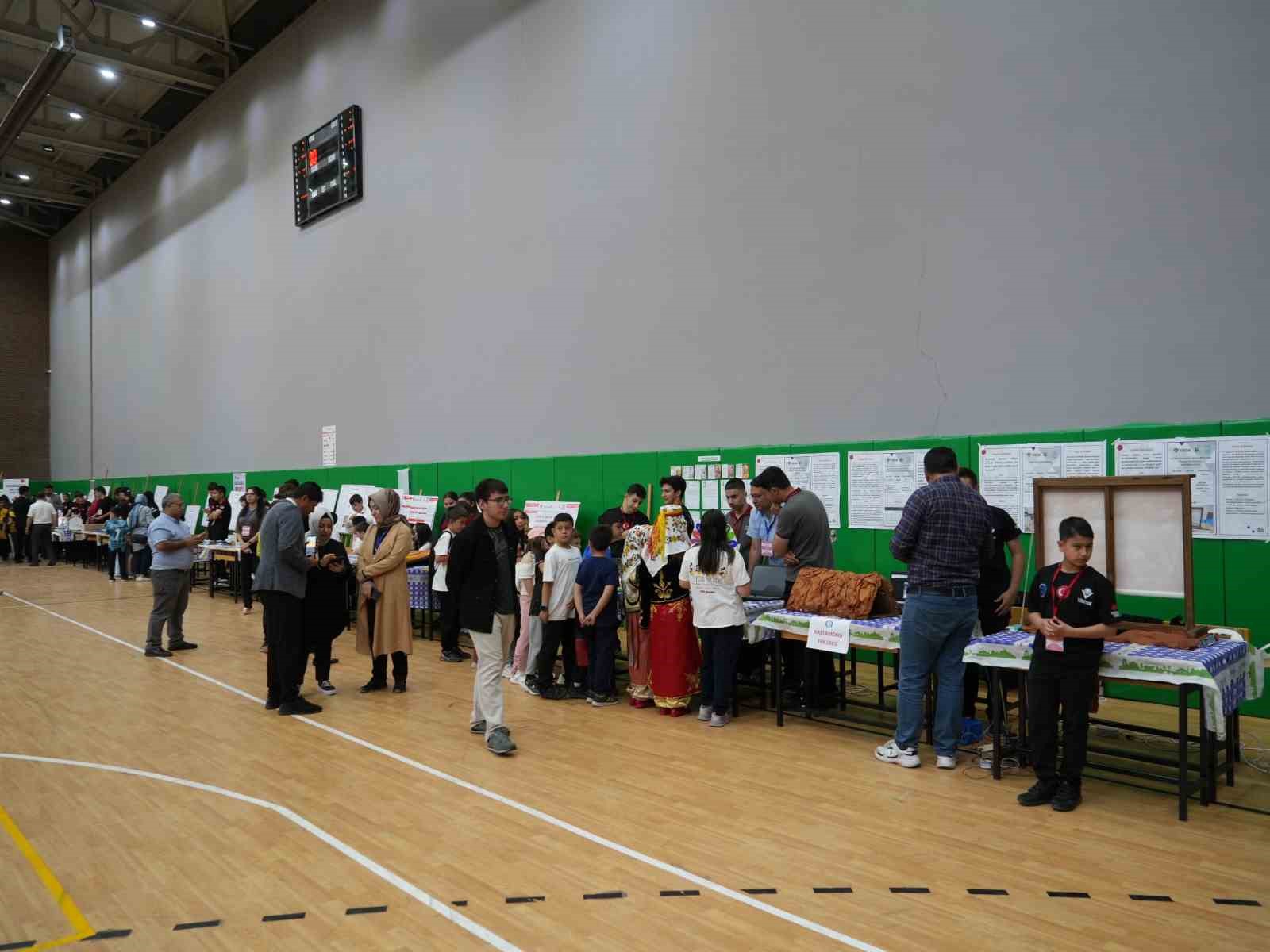 Kastamonu’da öğrencilerin hazırladığı 75 proje festivalde sergilendi